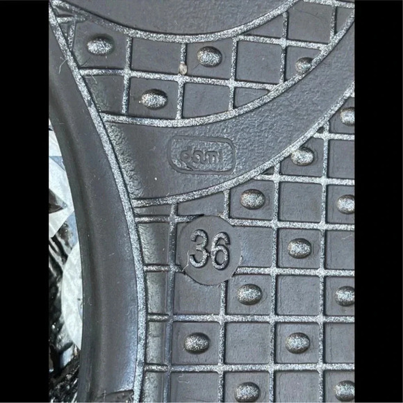 Moschino sneakers size 36/5.5 - Picture 12 of 16